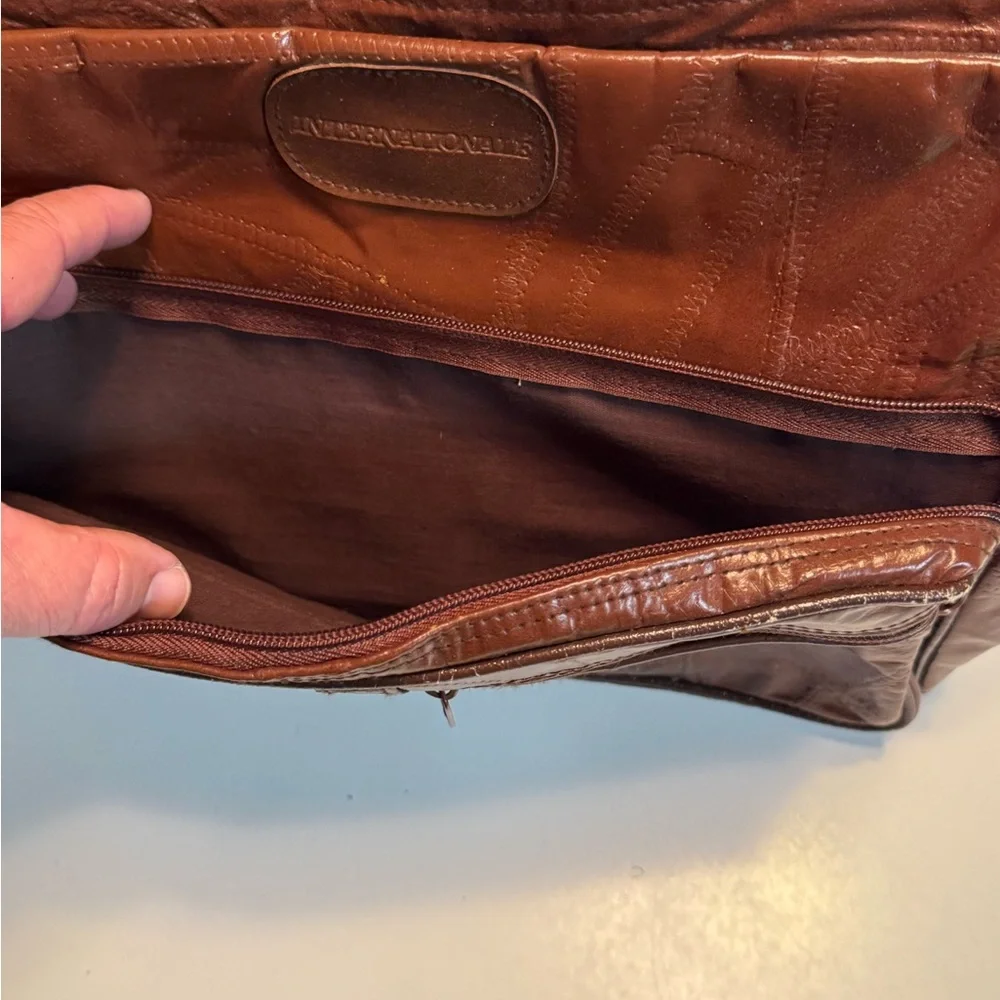 internationale stylish brown